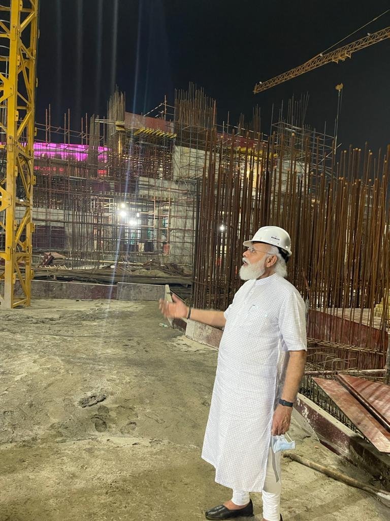 PM visits the construction site of New Parliament at Delhi: Checkout out these pictures.